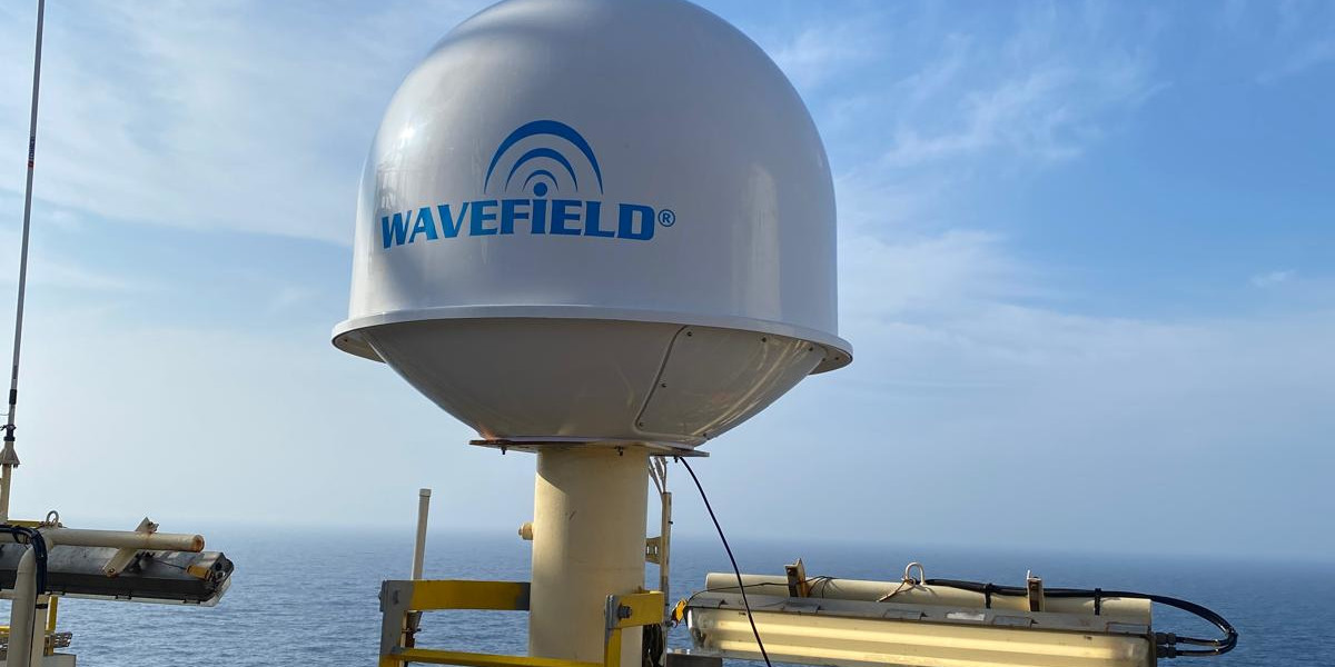 Satellite TVRO antenna on boad of a jackup rig - Wavefield KM-X8 (90 cm)